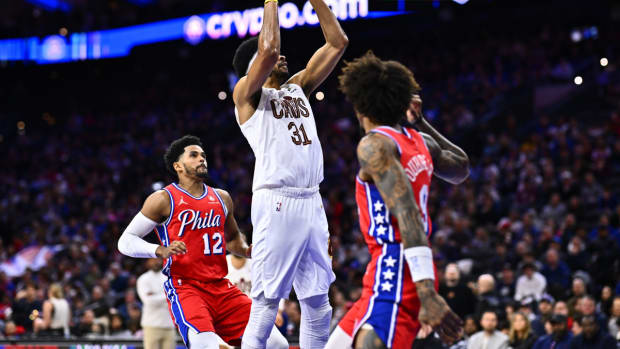 Feb 23, 2024; Philadelphia, Pennsylvania, USA; Cleveland Cavaliers center Jarrett Allen (31) shoots against the Philadelphia 76ers in the second quarter at Wells Fargo Center.